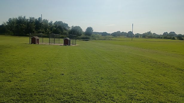 UNIVERSAL LAWNCARE gallery photo